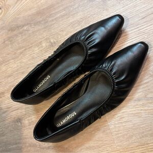 Glamorous Black Flats for Women
